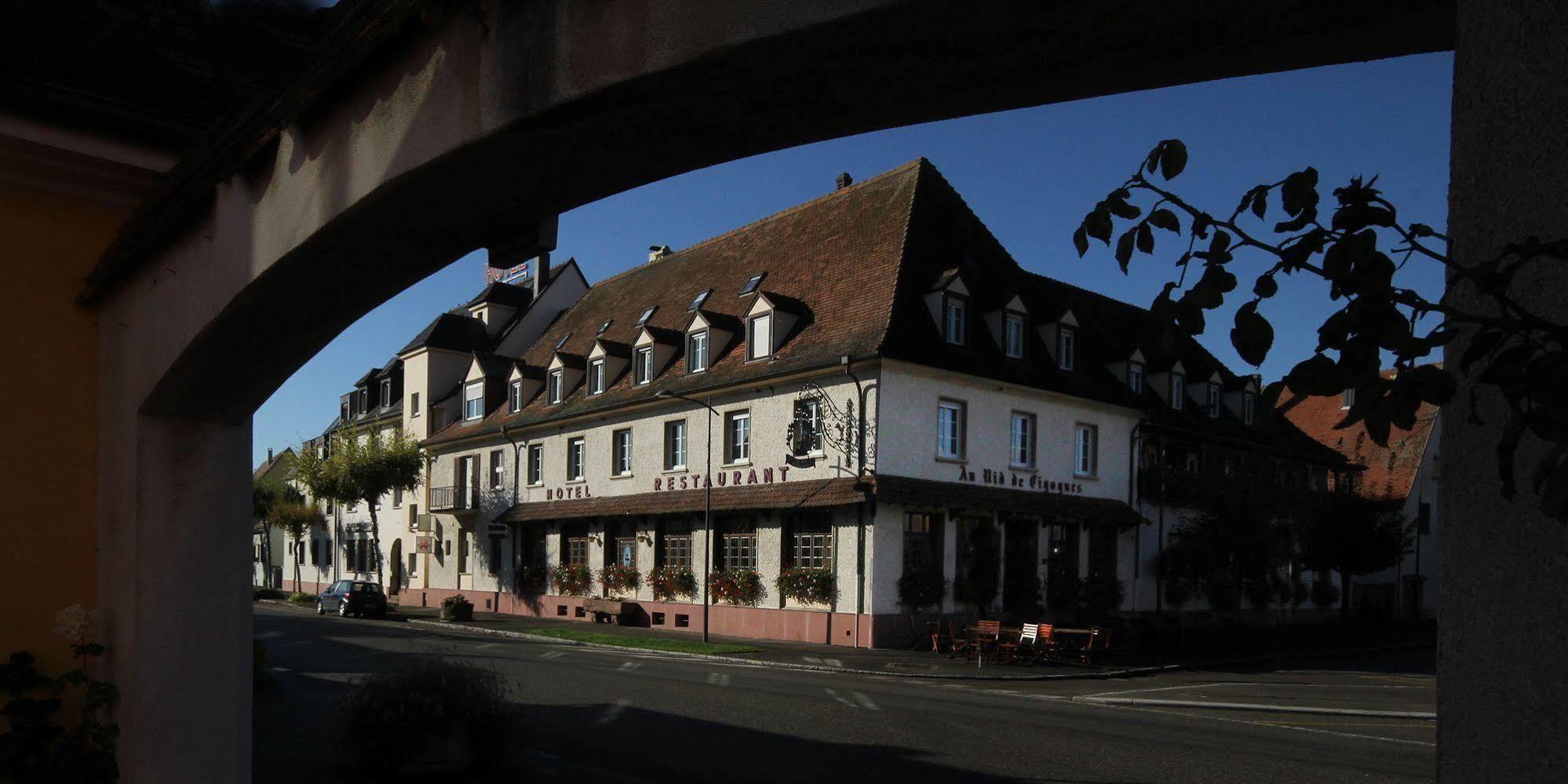 Hotel Au Nid De Cigognes Ostheim Exteriör bild